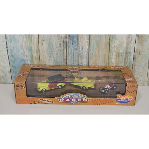 1999 Hot Wheels A NIGHT AT THE RACES 48' Ford Woodie Trailer & Sprint Car NEW - Picture 2 of 7